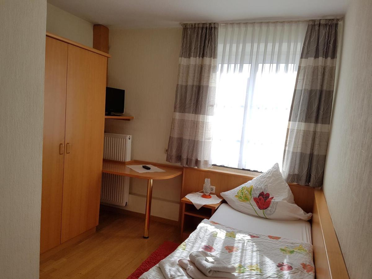 Hotel Pension Haus Pooth Wesel  Exterior foto